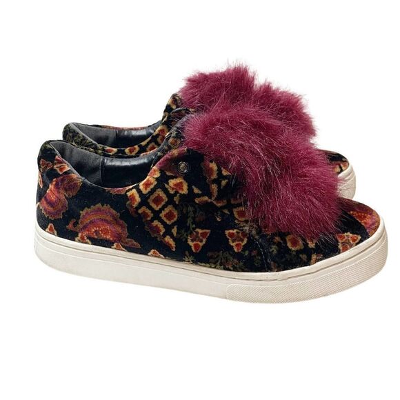 Sam Edelman Leya Pom Pom Women's 8M Sneakers Velvet Maroon Faux Fur Laceless - Picture 1 of 7